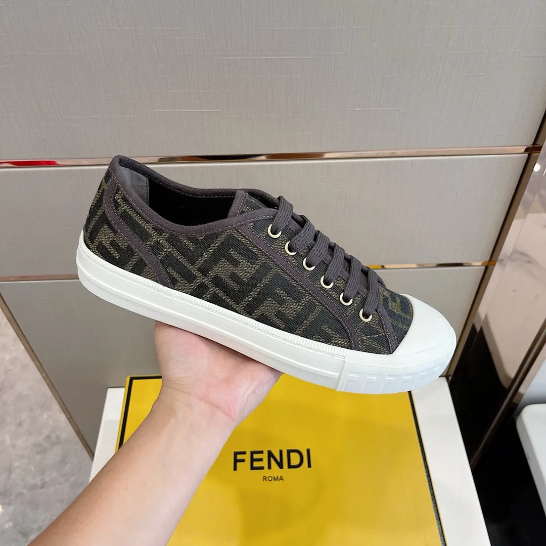 Factory price: 380 new Fendi Fendǐ Domino sneakers with jacquard FF pattern, embossed FF pattern on the toe, canvas upper, T men's men's shoes 💰U customized outsole Size: 38-45, (45 customized)